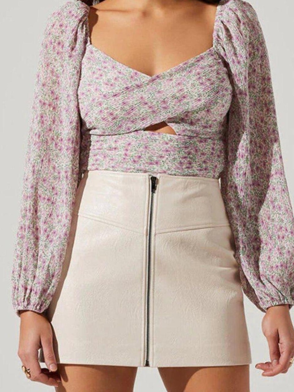ASTR the Label Cross-Over Ditsy Floral Plisse Balloon Sleeves Crop Top Size XL